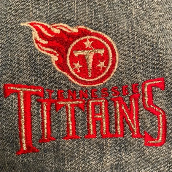 TITAN’S LADIES VINTAGE ANTIGUA  CHAMBRAY SHIRT - Picture 4 of 10